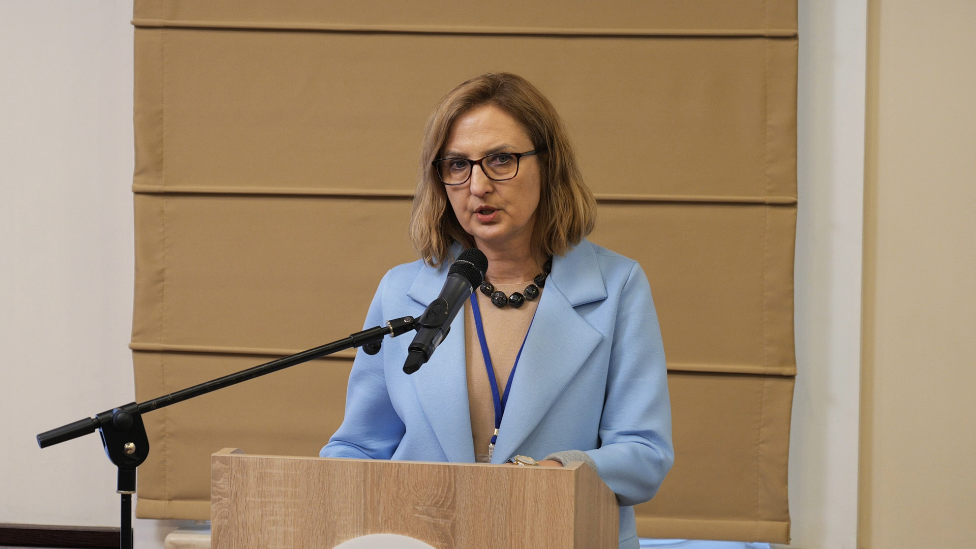 R. Oksaitė – Akmuo ir metalas: papuošalo matomas grožis ir nematomas jo veikimas